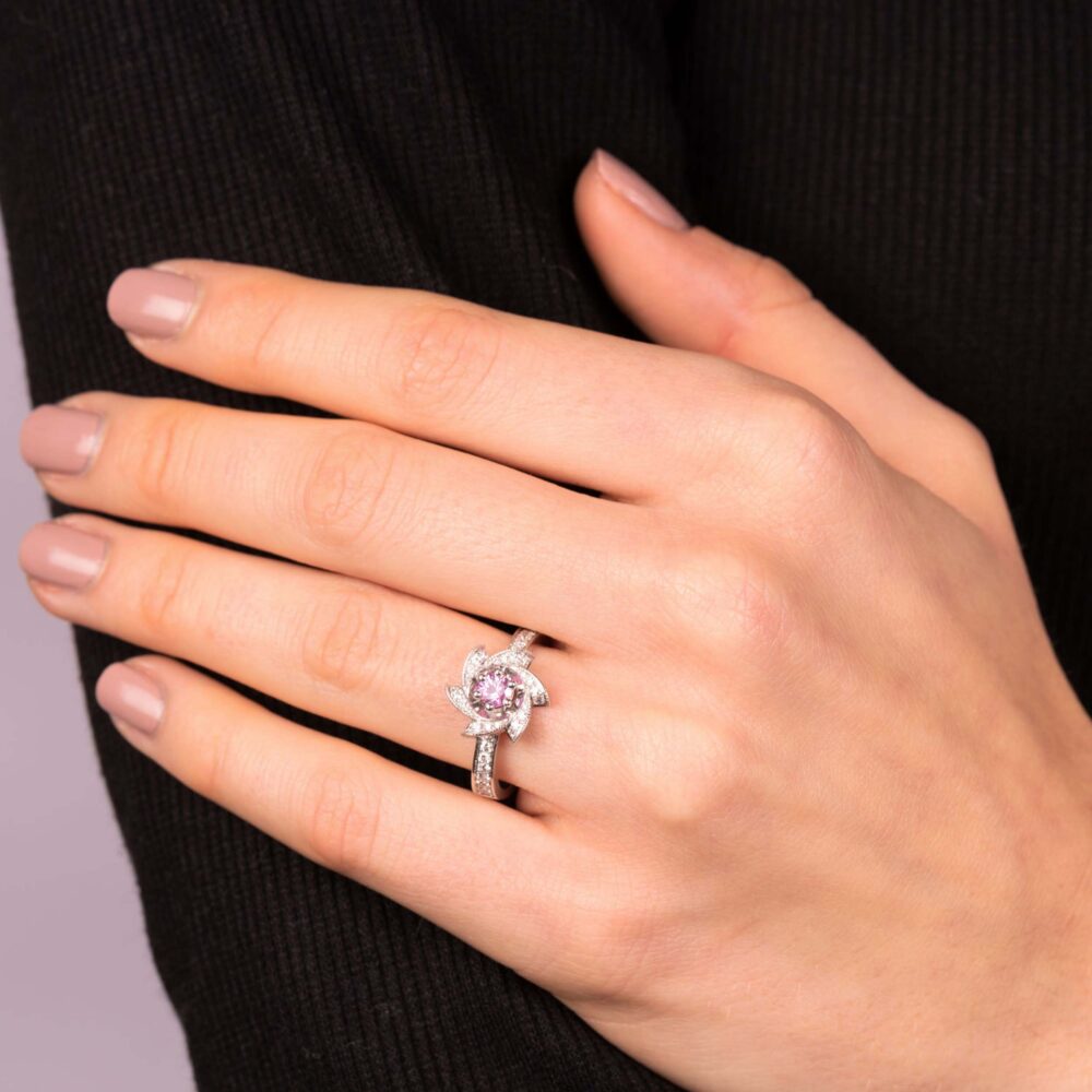Bague Saphir rose 0,31 ct / 36 bts - 0,40 ct
B220 – Image 2
